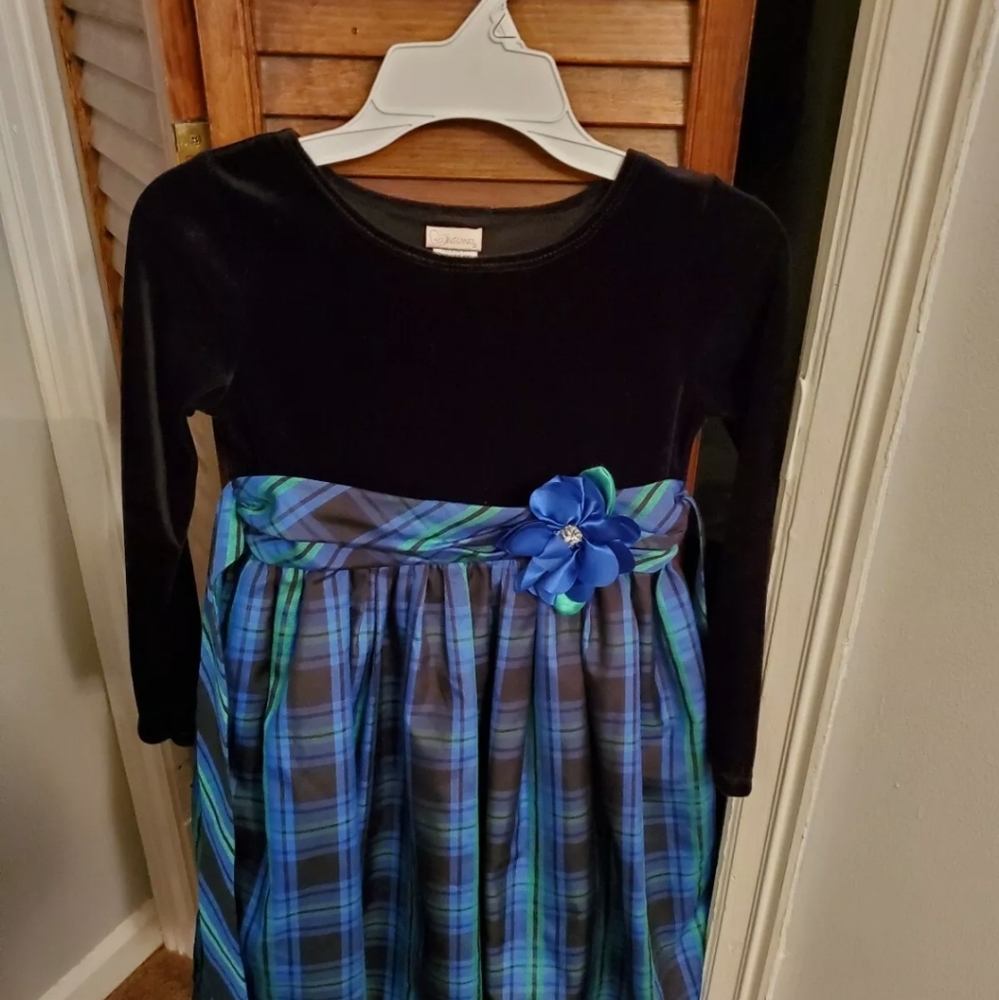 Girls dress